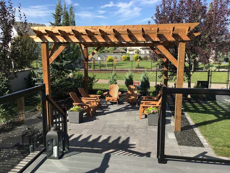 Beautiful Pergola in Edmonton Backyard