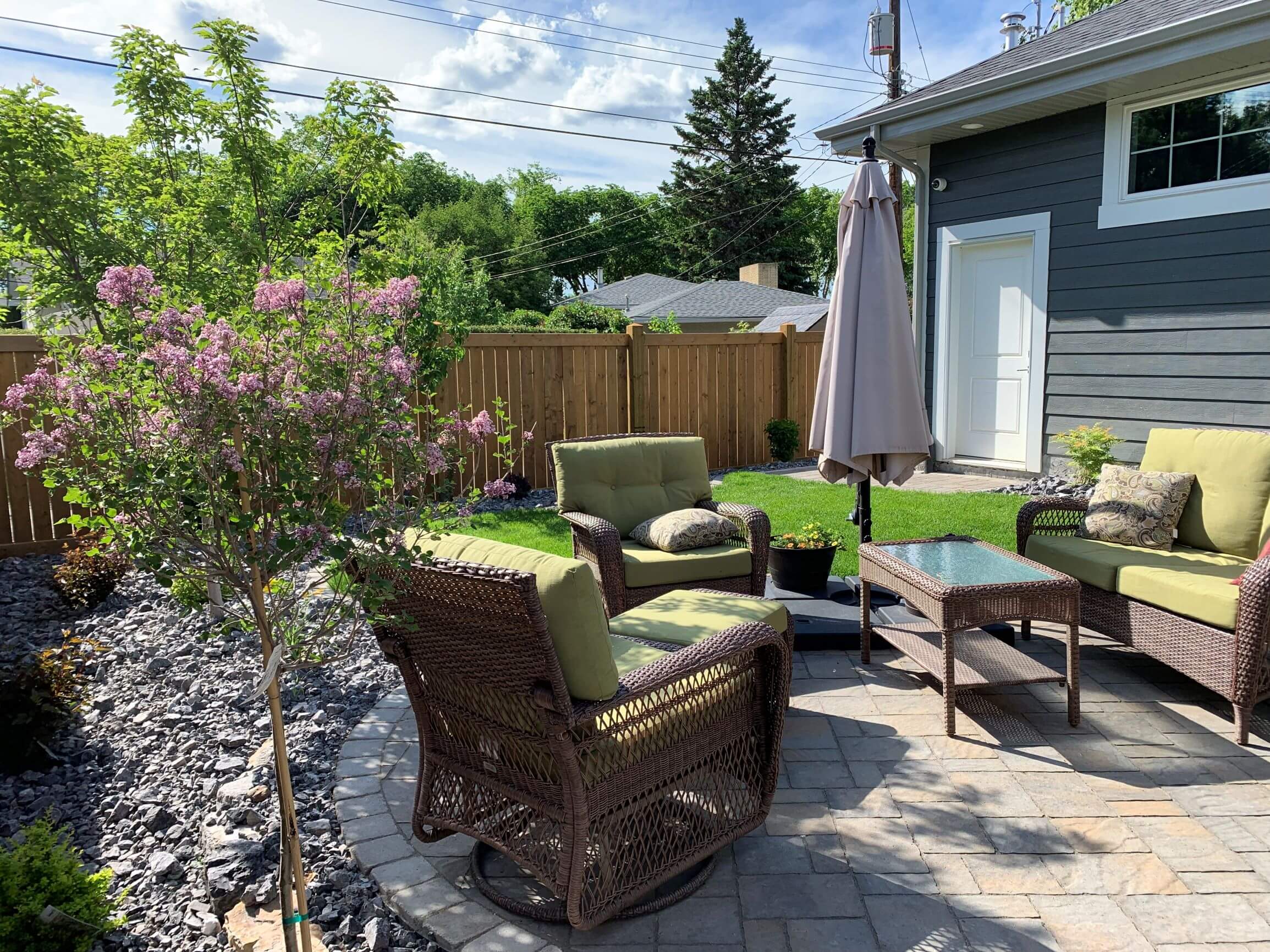 Outdoor living space and patios from Leduc landscaping provider, Isle Group